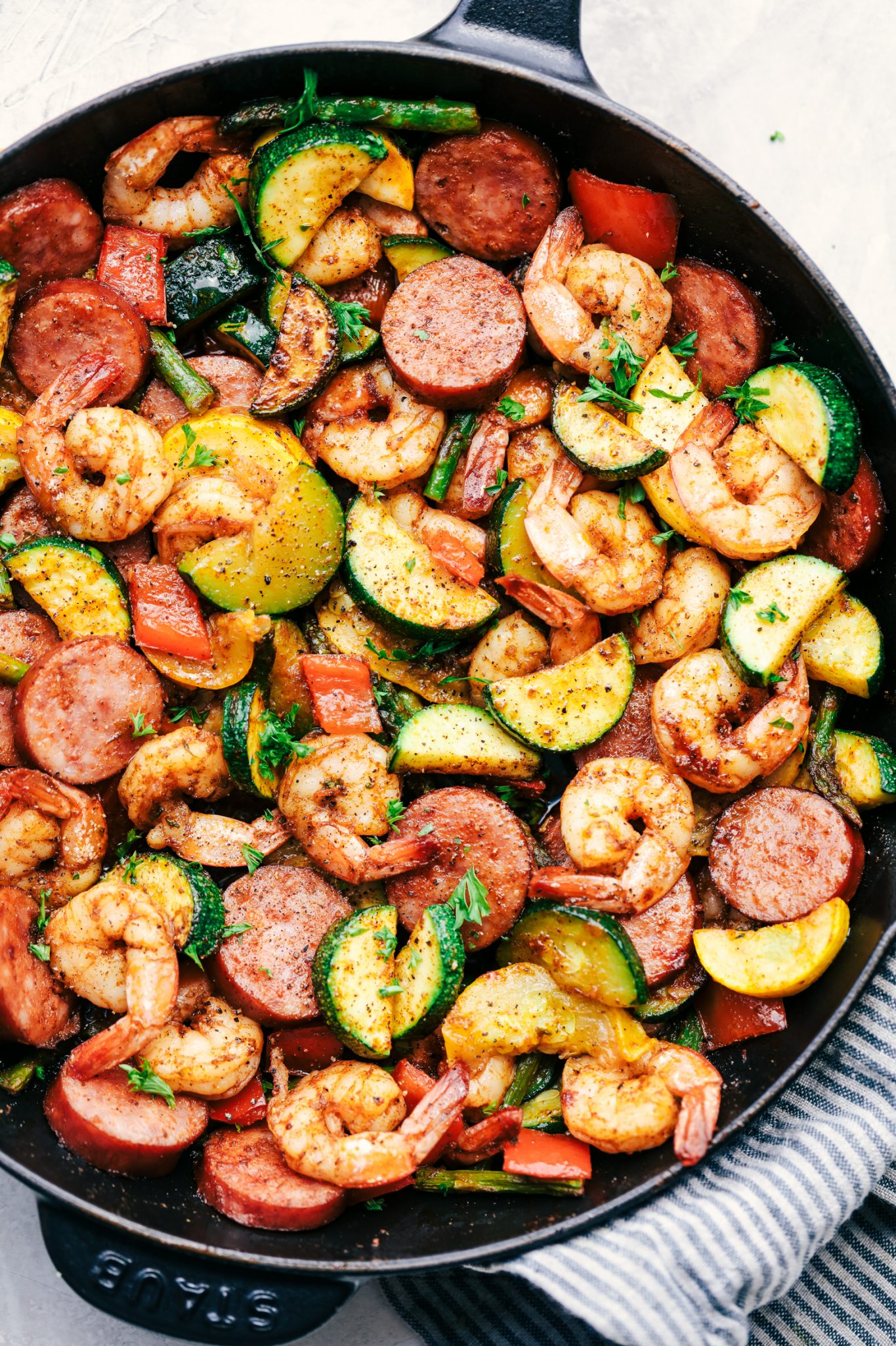 Back to School Healthy Lunches for Adults - Cajun Shrimp and Sausage Vegetable Skillet via The Recipe Critic | https://www.roseclearfield.com