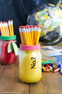 DIY Back to School Mason Jar Teacher Gifts - Pencil and Apple Glitter Mason Jar Set via A Pumpkin and a Princess | https://www.roseclearfield.com
