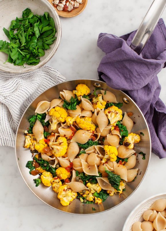 Back to School Healthy Lunches for Adults - Shells and Roasted Cauliflower via Love and Lemons | https://www.roseclearfield.com