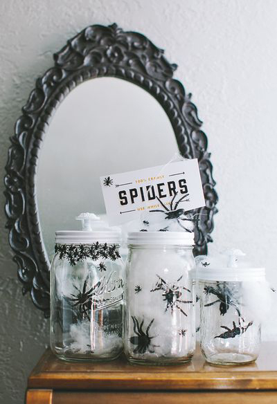 DIY Halloween Mason Jar Decor - Spider Halloween Mason Jars via Cosmo Cricket | https://www.roseclearfield.com