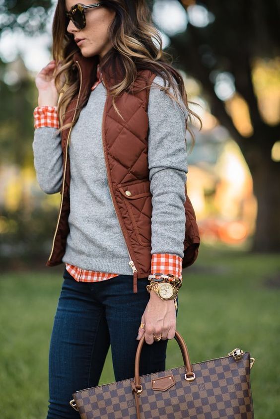 Casual Fall Fashion Inspiration | https://www.roseclearfield.com