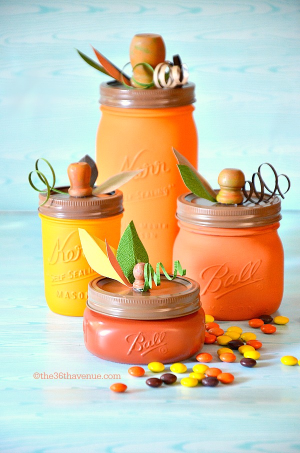 DIY Halloween Mason Jar Decor - Pumpkin Mason Jars via The 36th Avenue | https://www.roseclearfield.com