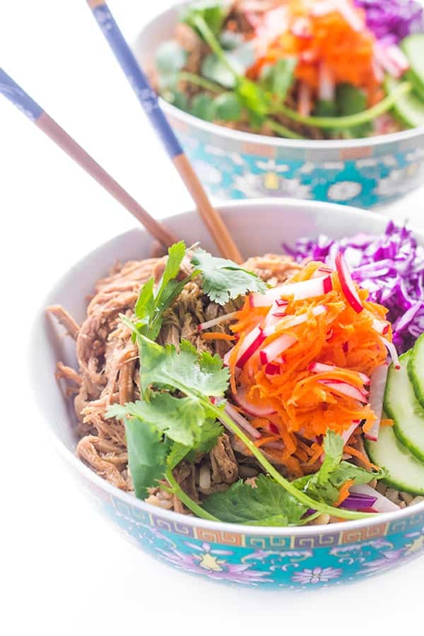 30 Days of Healthy Slow Cooker Dinner Recipes - Slow Cooker Banh Mi Rice Bowls via The Lemon Bowl | https://www.roseclearfield.com