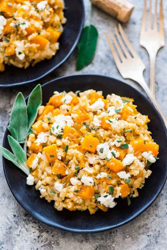 30 Days of Healthy Slow Cooker Dinner Recipes - Slow Cooker Risotto with Butternut Squash via Well Plated | https://www.roseclearfield.com