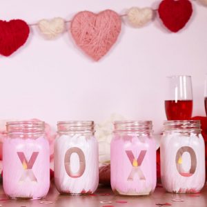 DIY Valentine's Day Mason Jar Decor - XOXO Valentine's Day Mason Jars via Michaels | https://www.roseclearfield.com