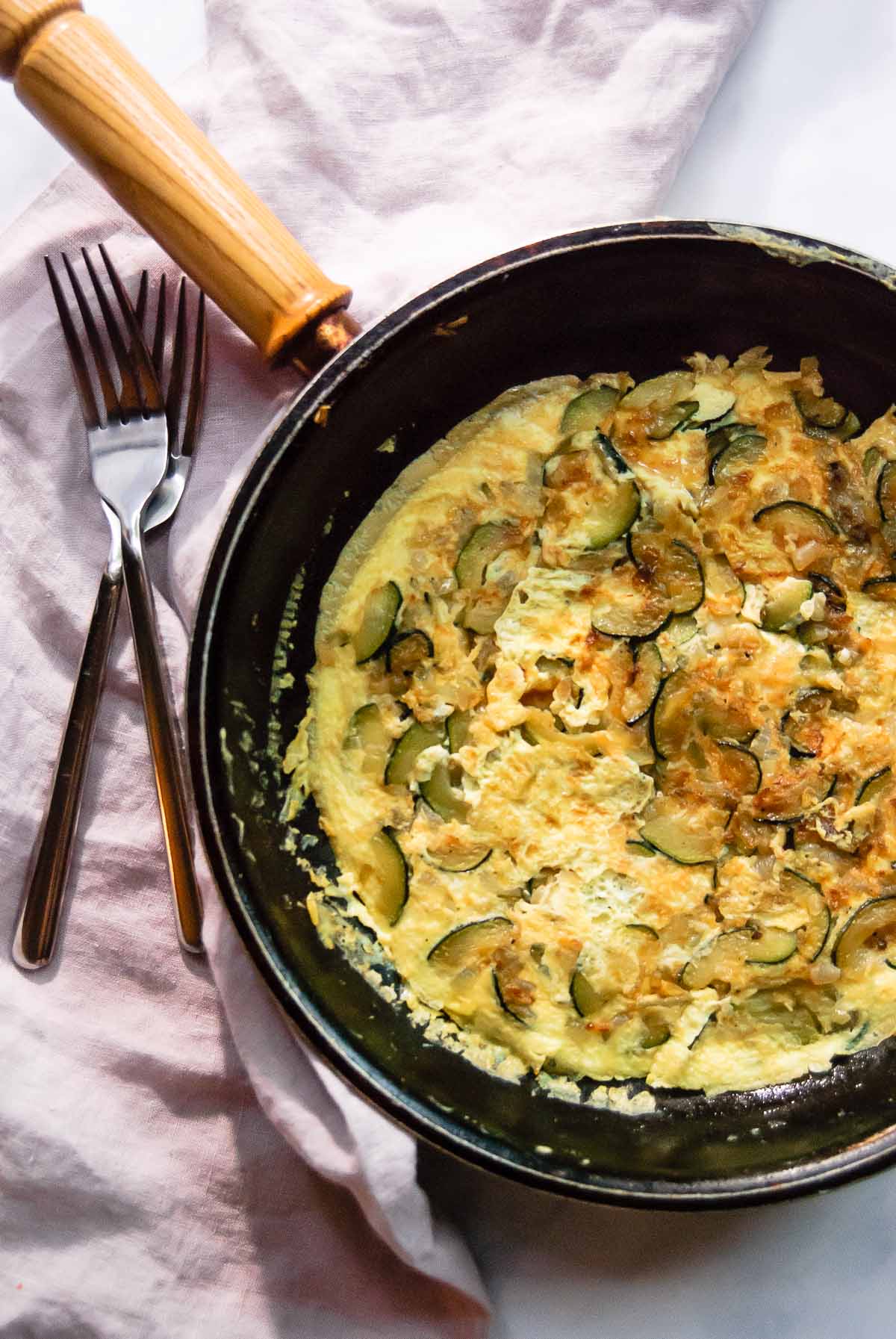 30 Healthy Dinner Recipes for Two - 20-Minute Zucchini Onion Frittata for Two via The Beader Chef | https://www.roseclearfield.com