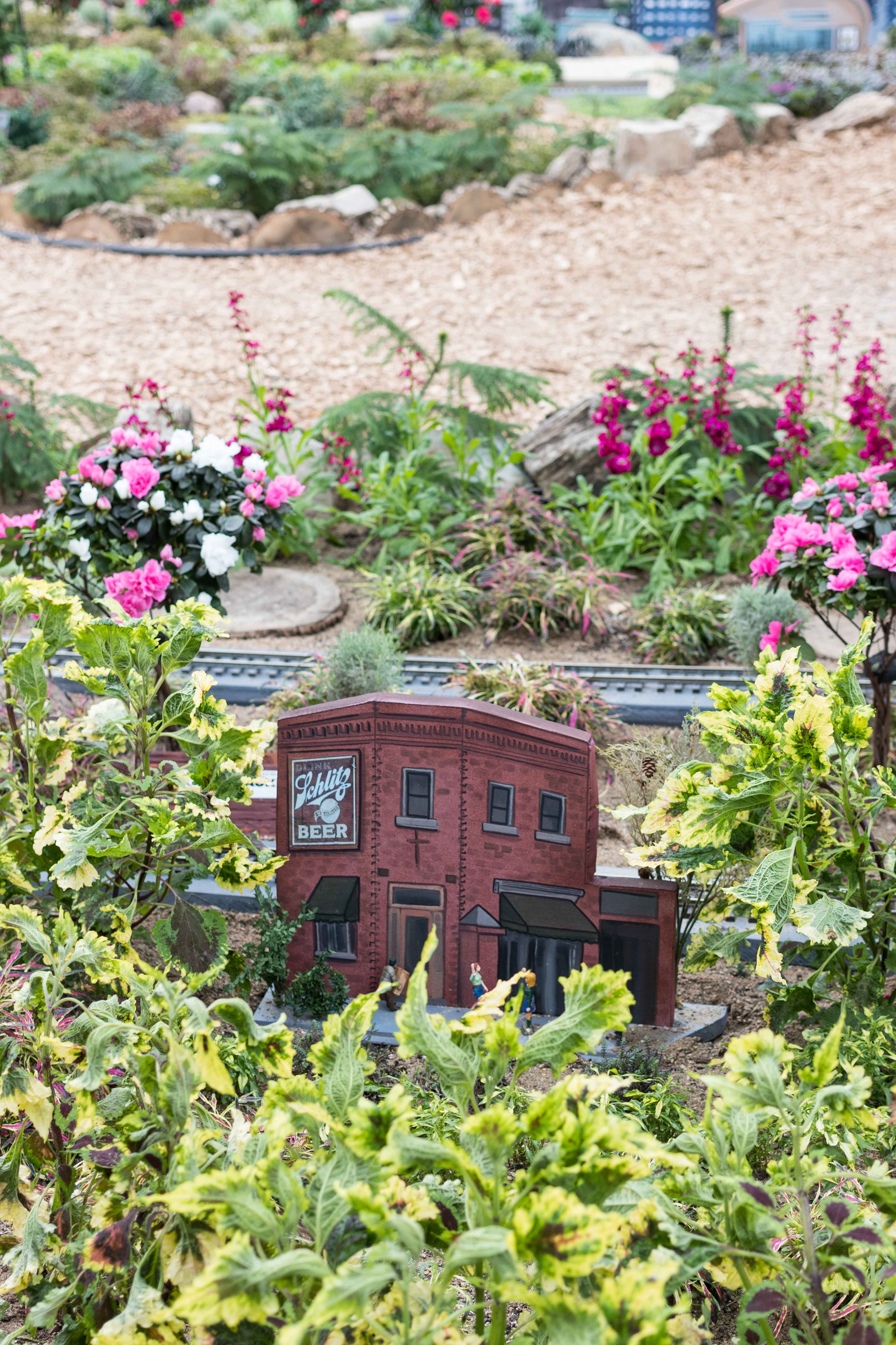 Miniature Milwaukee Garden Train Show at the Domes | https://www.roseclearfield.com