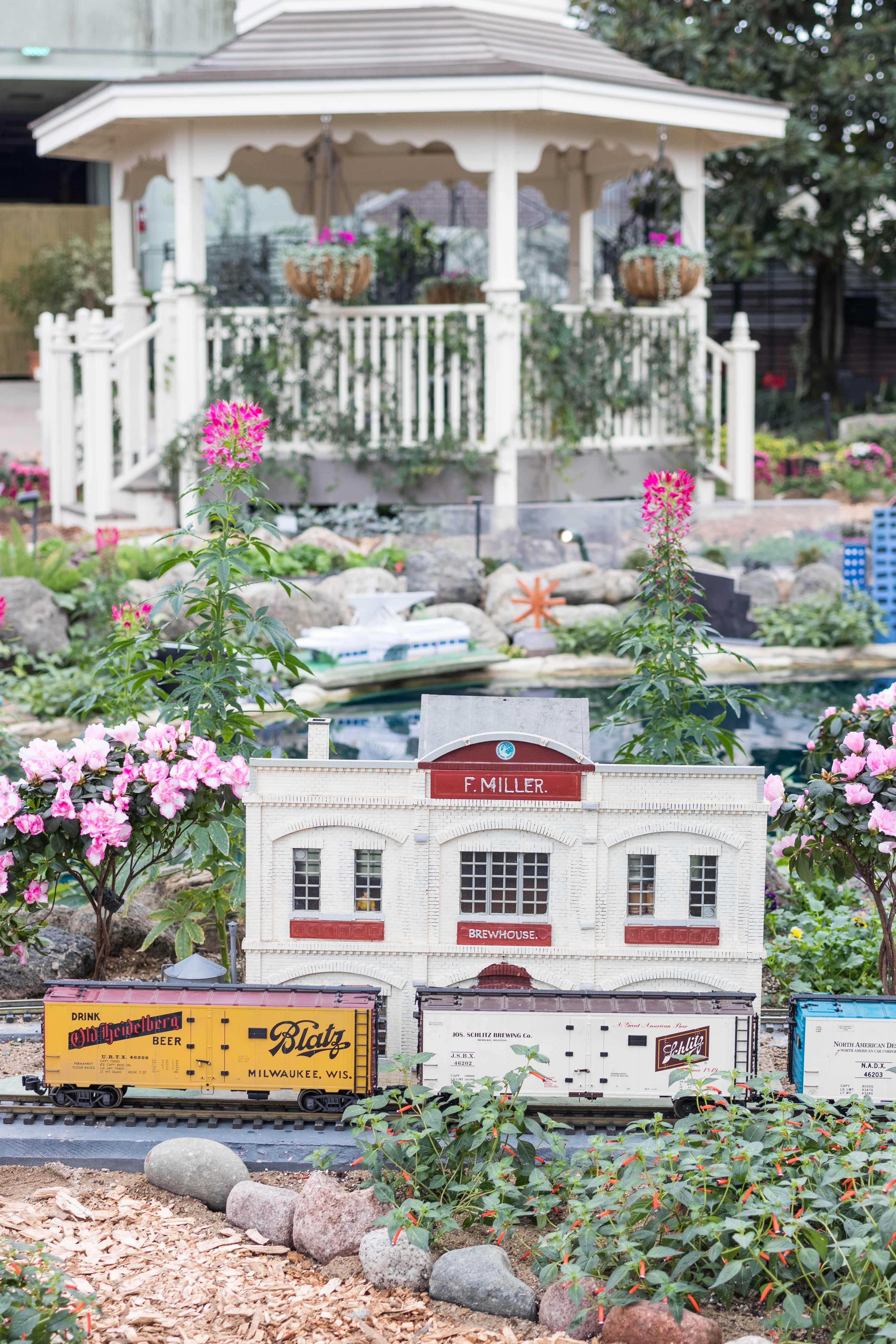 Miniature Milwaukee Garden Train Show at the Domes | https://www.roseclearfield.com