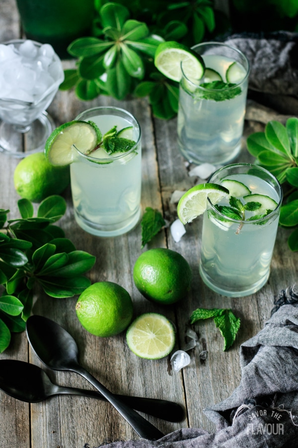 Non-alcoholic drinks for Easter: an easy lime and mint refresher is perfect for spring, via Savor the Flavour. #nonalcoholic #Easter #brunch | https://www.roseclearfield.com