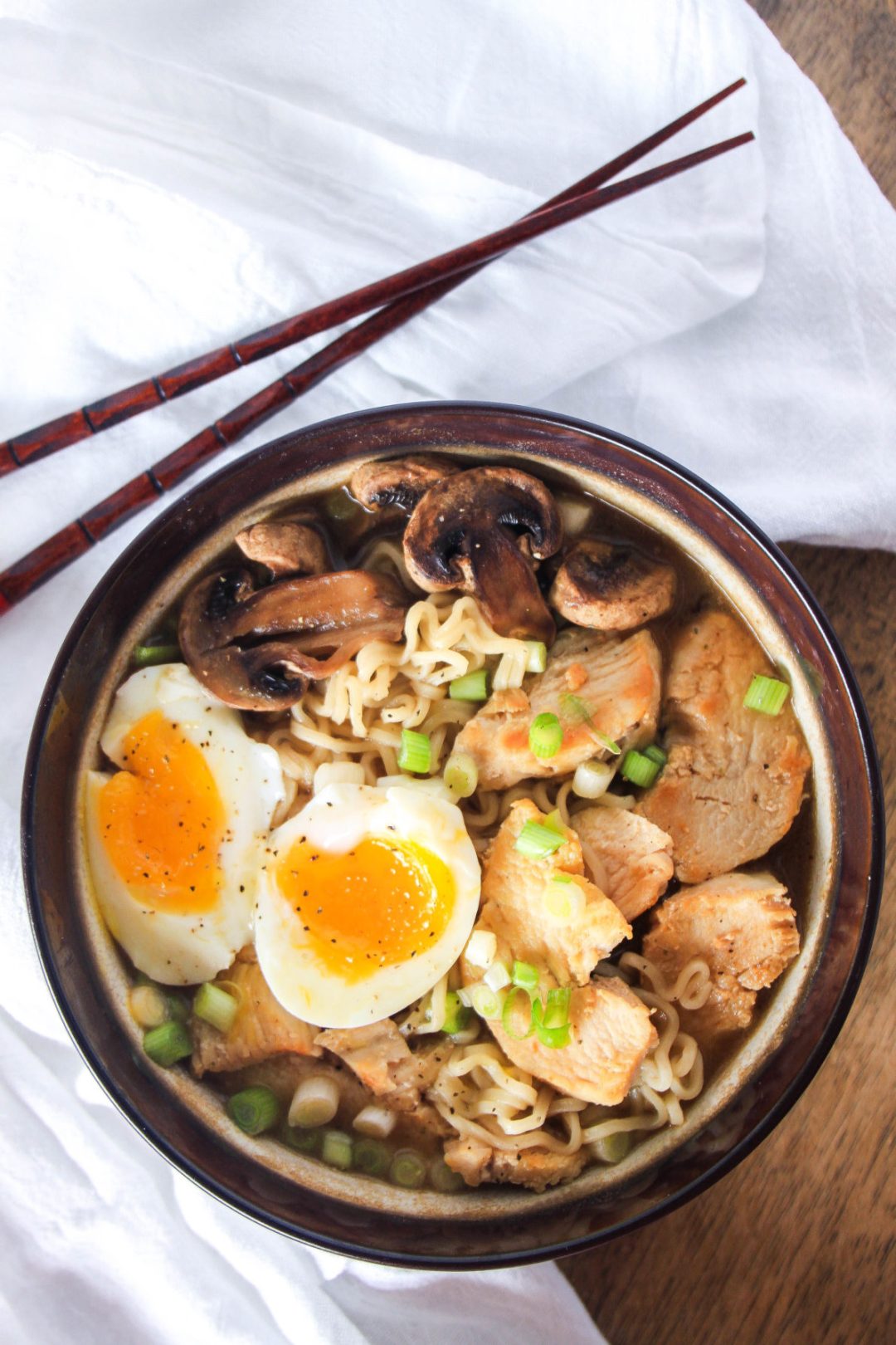 30 Healthy Ramen Noodle Recipes - Japanese Ramen with Chicken via Wanderzest | https://www.roseclearfield.com