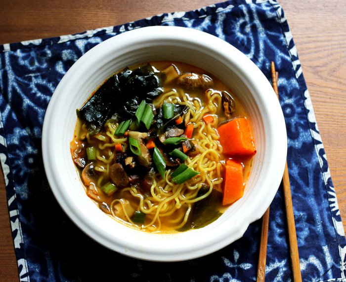 30 Healthy Ramen Noodle Recipes - Korean Ramen Noodle Soup via Peaceful Dumpling | https://www.roseclearfield.com