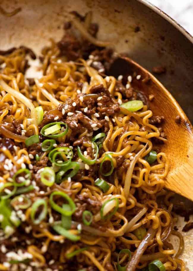 30 Healthy Ramen Noodle Recipes - Quick Asian Beef Ramen Noodles via RecipeTin Eats | https://www.roseclearfield.com