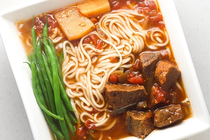 30 Healthy Ramen Noodle Recipes - Slow Cooker Beef Stew Ramen via Ahead of Thyme | https://www.roseclearfield.com