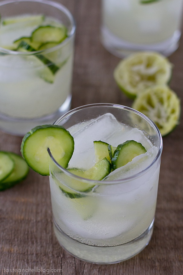 Non-alcoholic drinks for Easter: a little sparkling water is the perfect addition to cucumber limeade, via Taste and Tell. #limeade #nonalcoholic #spring | https://www.roseclearfield.com