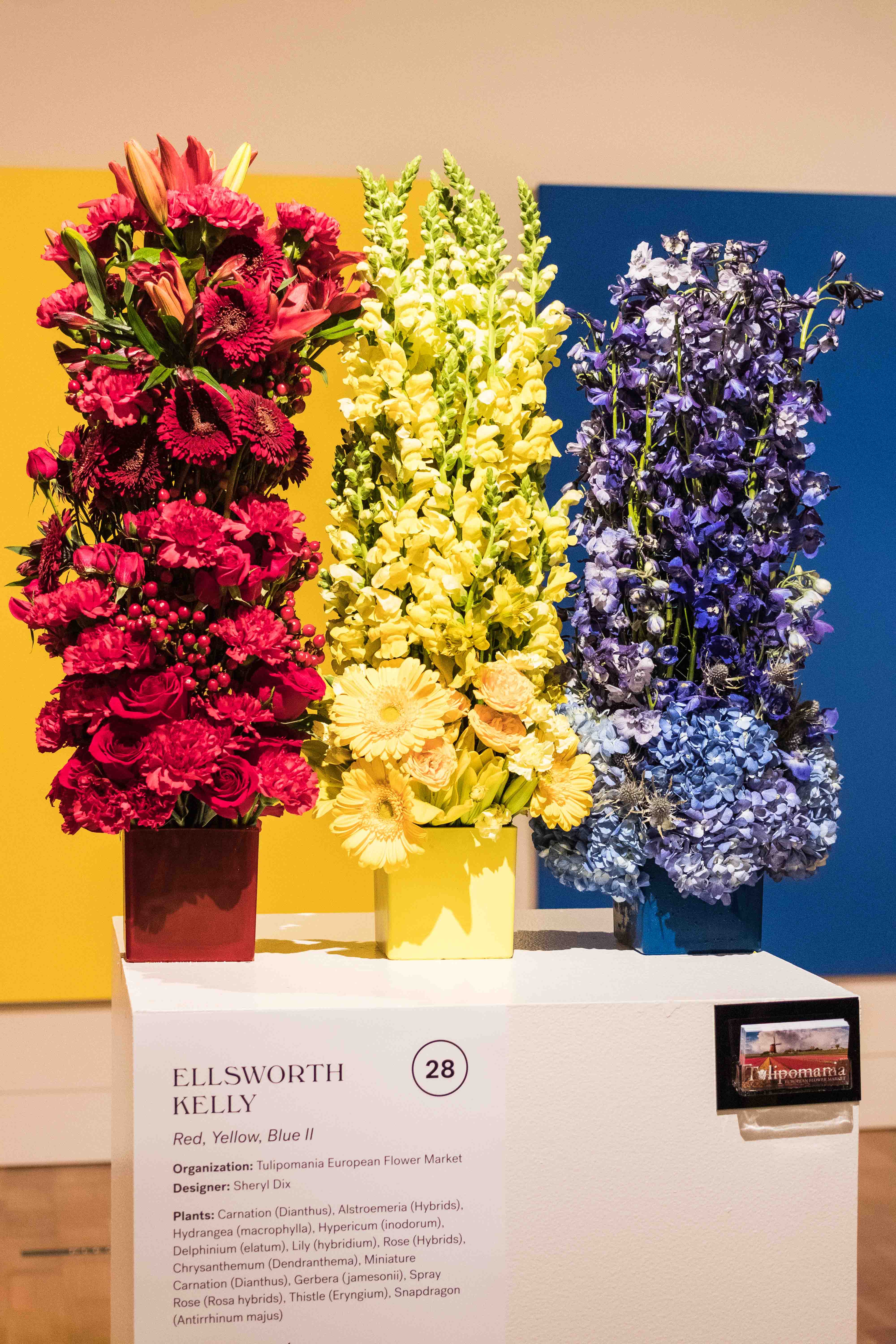 Art in Bloom 2019 at the Milwaukee Art Museum, Milwaukee, WI #ArtinBloom #floralshow #MilwaukeeArtMuseum | https://www.roseclearfield.com