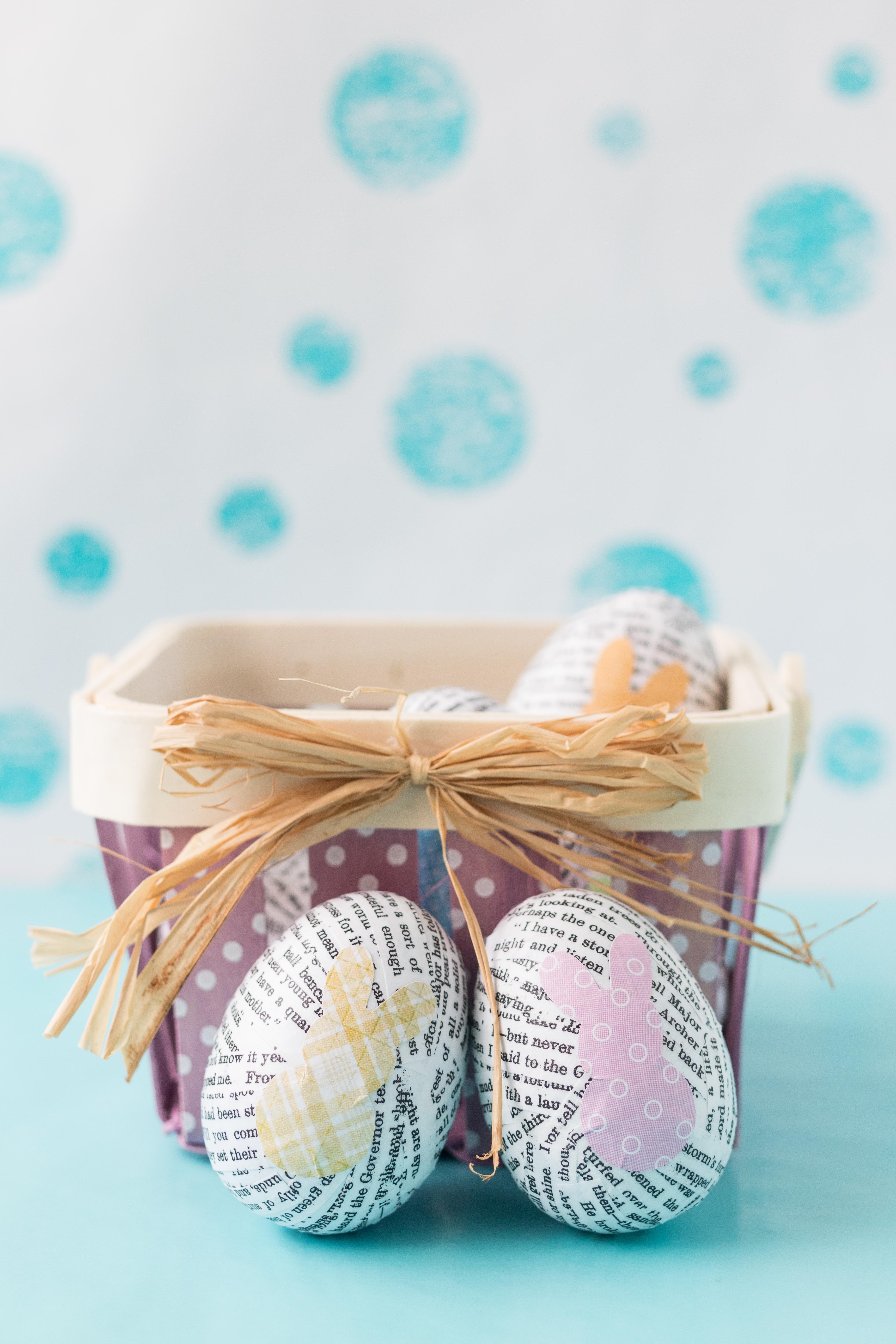 Learn how to make DIY book page plastic Easter eggs with upcycled book pages! A simple, easy, fun Easter decorating craft project. #Easter #upcycled #bookpages | https://www.roseclearfield.com