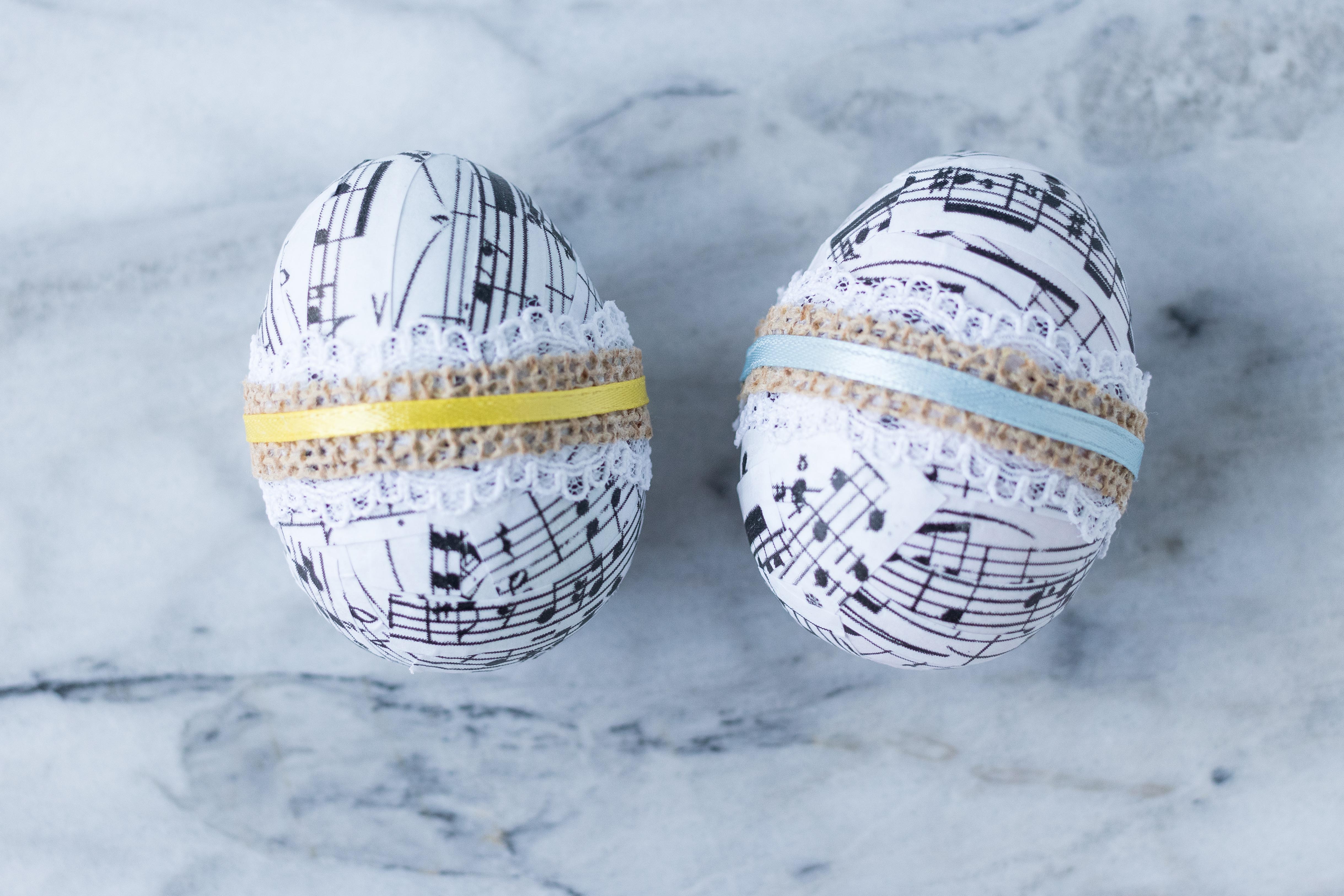 DIY Sheet Music Plastic Easter Eggs | https://www.roseclearfield.com