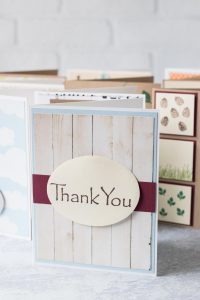 10 easy DIY thank you cards. Adds the perfect touch to notes and gifts! #DIY #thankyoucards #greetingcardinspiration