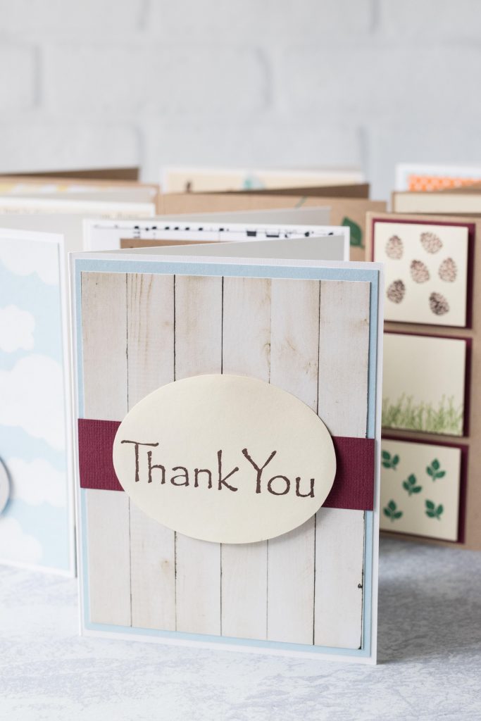 10 easy DIY thank you cards. Adds the perfect touch to notes and gifts! #DIY #thankyoucards #greetingcardinspiration | https://www.roseclearfield.com