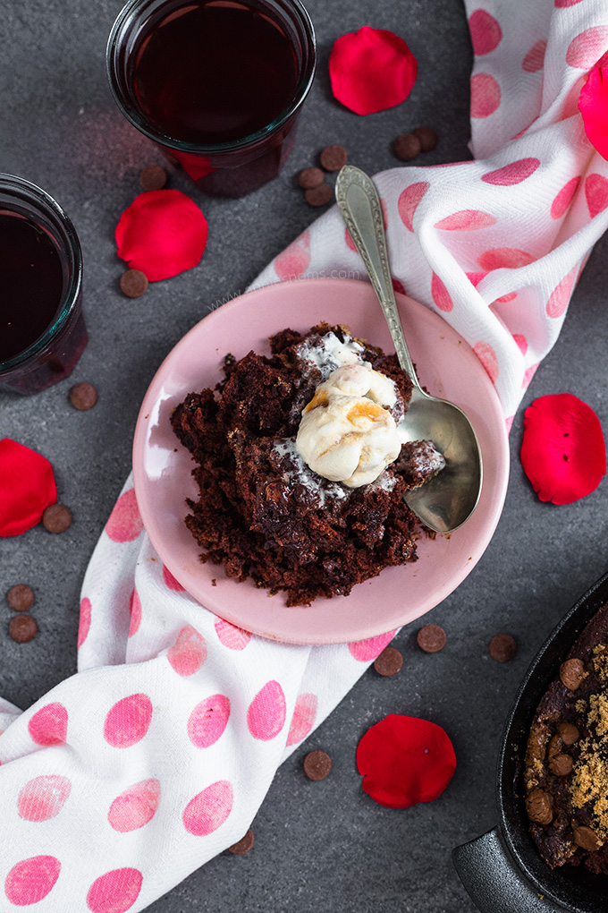 Baked chocolate pudding for two via Annie's Noms. Rich chocolate dessert, perfect for a stay-in date night or anniversary dinner! #chocolatepudding #chocolatedessert #dessertfortwo | https://www.roseclearfield.com