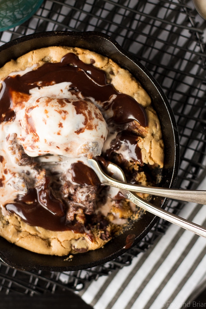 Chocolate chip cookie blondie skillet sundae for two. A rich treat perfect for date night or a special occasion! #skilletdessert #chocolatechipcookie #dessertfortwo | https://www.roseclearfield.com