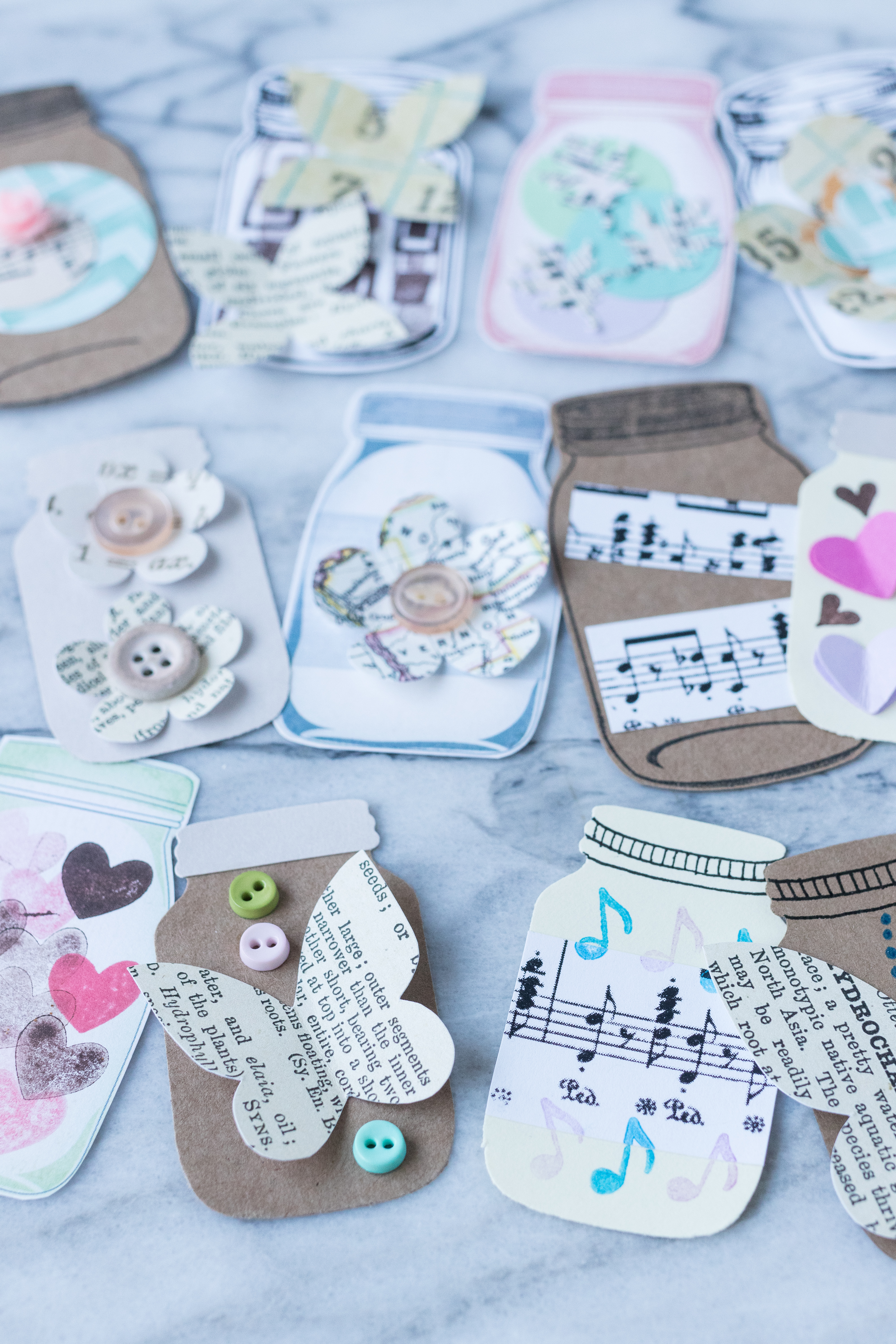 DIY mason jar scrapbook embellishments. Perfect for paper scrapbooking, greeting cards, gift tags, art journals, and much more! #DIY #masonjars #scrapbookembellishments | https://www.roseclearfield.com