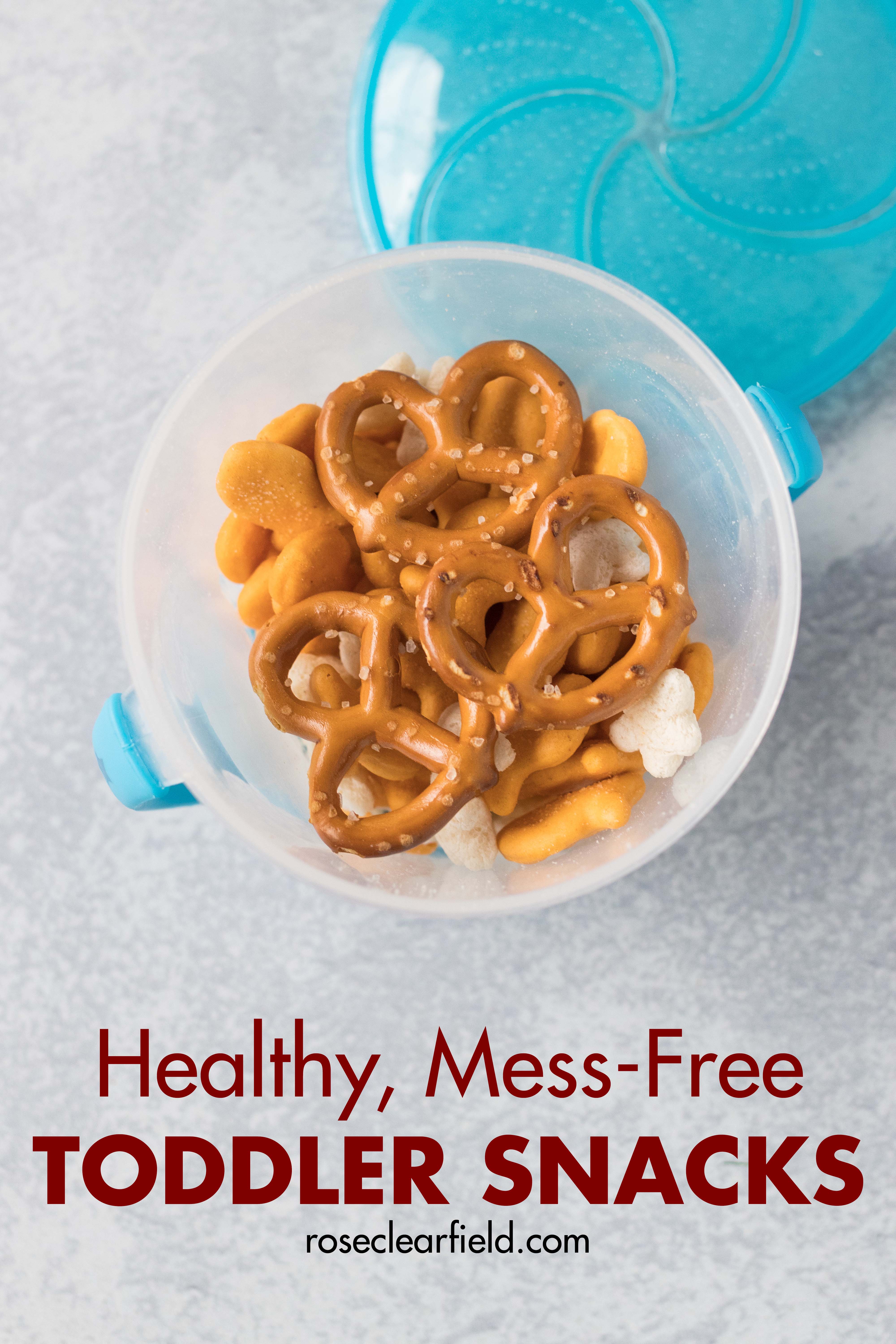 Healthy, mess-free toddler snacks. Perfect for feeding little ones at the park, in the car, at friends' houses, and anywhere on the go! #toddlersnacks #toddlerlife #healthysnackideas | https://www.roseclearfield.com