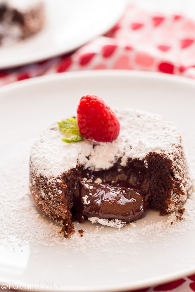 Molten chocolate lava cakes for two via Fox and Briar. Perfect Valentine's Day or date night treat! #moltenchocolatelava #chocolatecake #dessertfortwo | https://www.roseclearfield.com