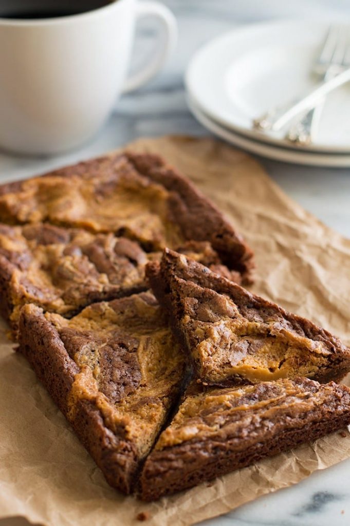 Peanut butter swirl brownies via Baking Mischief. A whole new level of chocolate and peanut butter! #peanutbutterswirl #chocolatepeanutbutter #brownies #dessertfortwo | https://www.roseclearfield.com