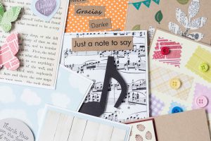 10 easy DIY thank you card designs to make in minutes! #thankyoucards #greetingcards #greetingcardinspiration