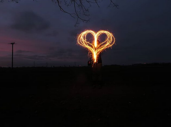 Sparklers Heart by Anna Martinková (annamart1313) on Instagram #sparklersheart #sparklers #lightpainting #longexposure | https://www.roseclearfield.com