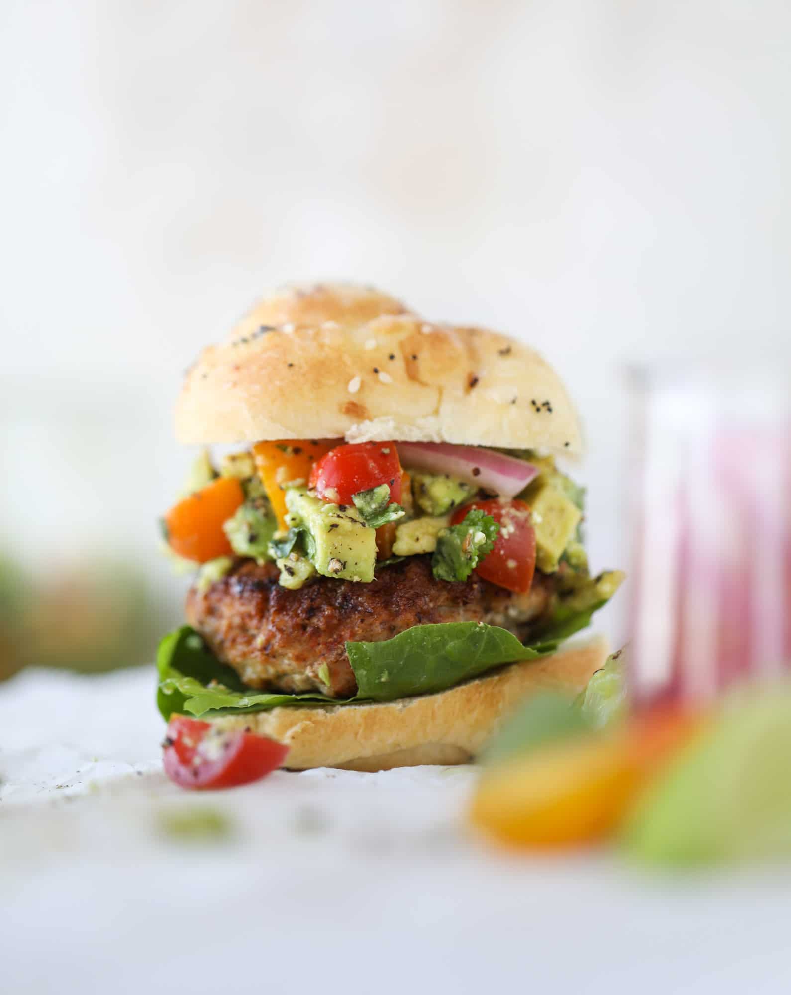 Turkey burgers with homemade guacamole via How Sweet Eats. Healthy and delicious! #turkeyburgers #homemadeguacamole #grilling | https://www.roseclearfield.com