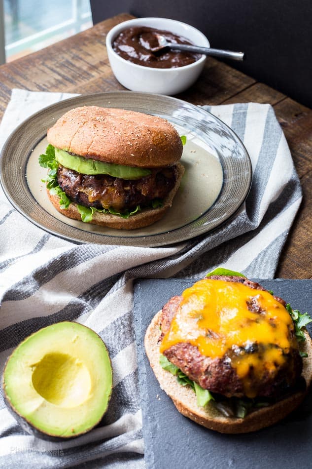 Ultimate honey barbecue bacon burger via Plating Pixels. There's nothing like a barbecue bacon burger straight off the grill! #barbecue #baconburger #grilling | https://www.roseclearfield.com