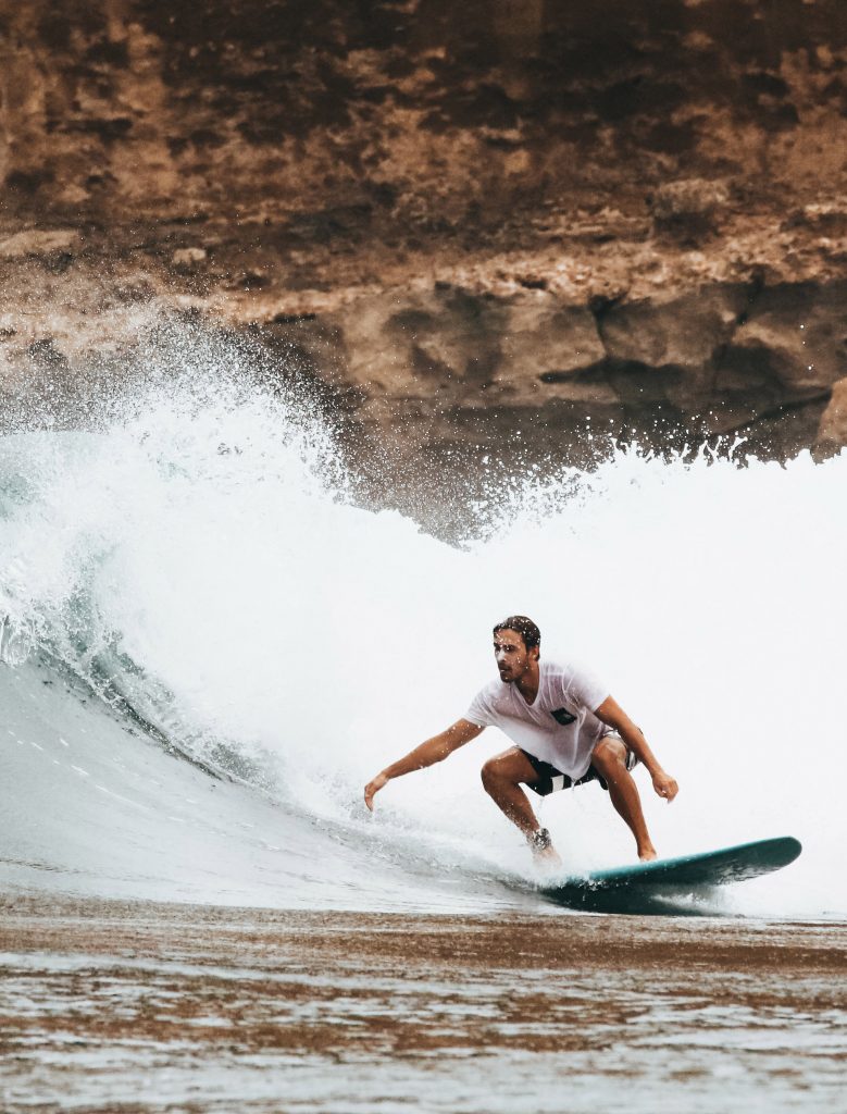 Man Surfing on Ocean Waves by Oliver Sjöström via Pexels #surfing #Hawaii #watersports