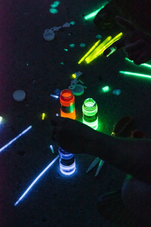 Easy Glow In The Dark Bubbles Kid Activities Blog