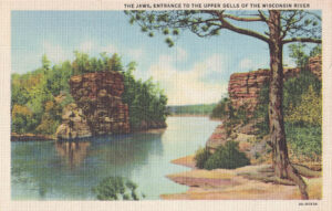 Vintage Postcard Wisconsin Dells The Jaws Entrance to the Upper Dells
