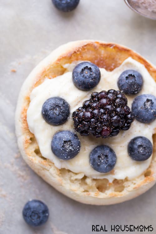 Cinnamon Sugar Berry Breakfast Pizzas Real Housemoms