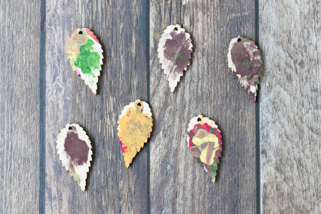 DIY Wooden Leaf Fall Ornaments