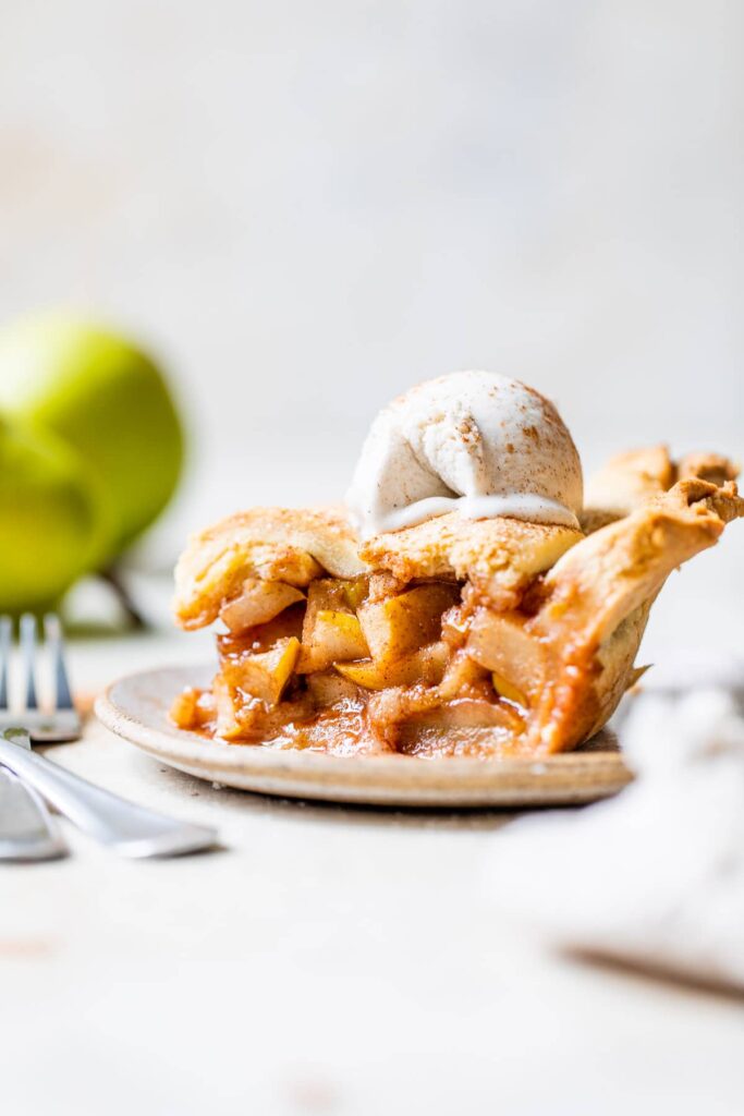 Chai Spice Pear Pie The Almond Eater