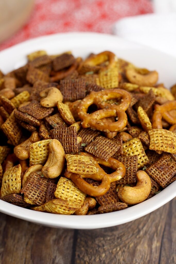 Spicy Garlic Chex Mix The Toasty Kitchen