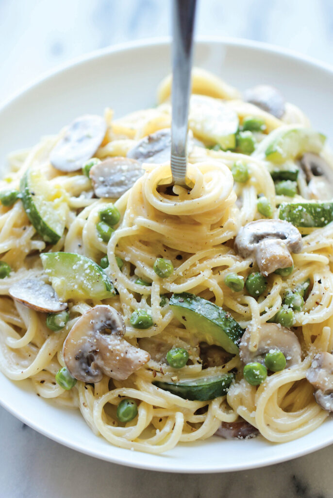 One Pot Zucchini Mushroom Pasta Damn Delicious