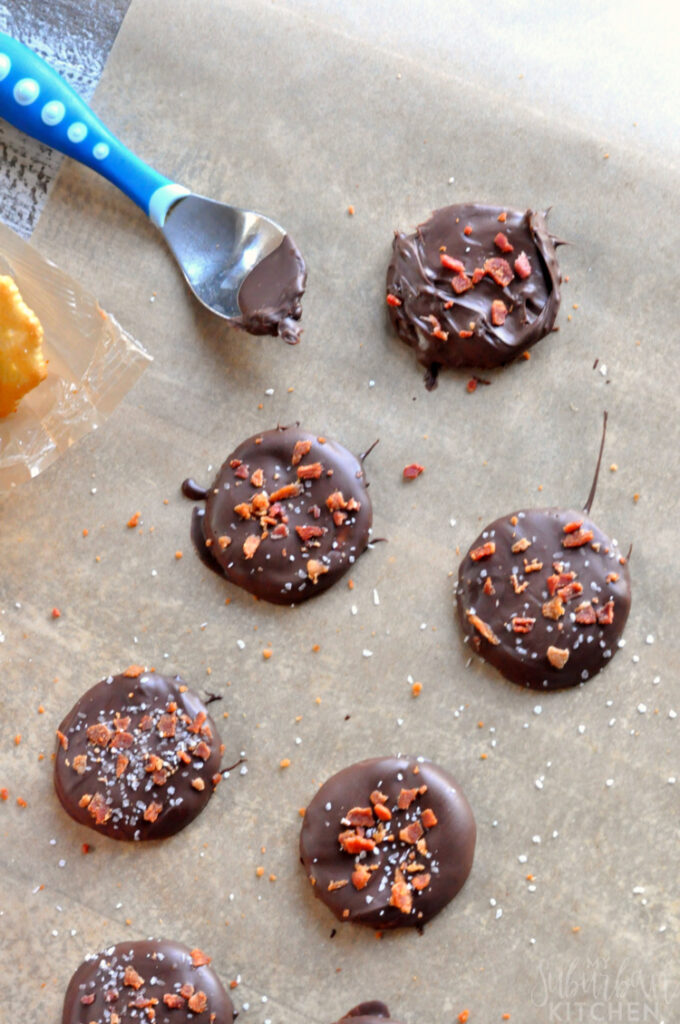 Maple Bacon Chocolate Dipped Ritz Crackers My Suburban Kitchen