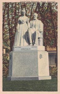 Vintage Postcard Wisconsin Racine Lincoln-Todd Monument Preview